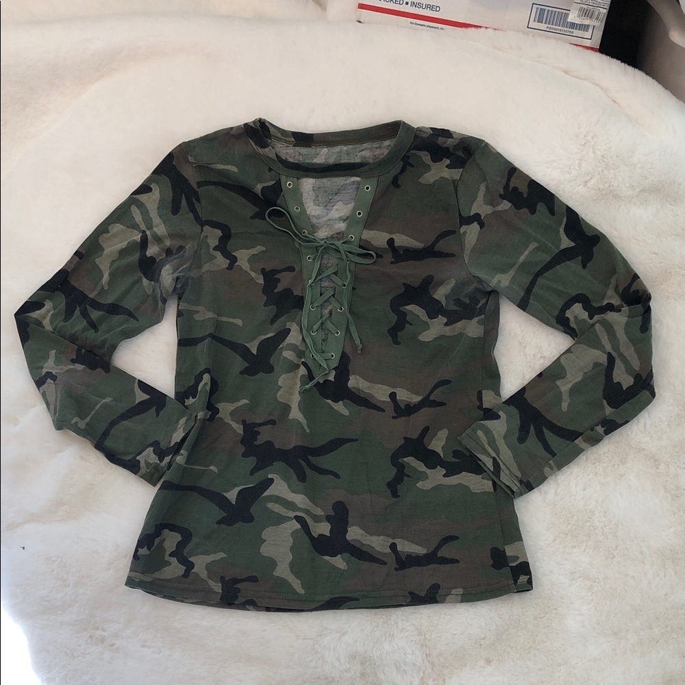 Camouflage Lace-Up Long Sleeve Top Size M